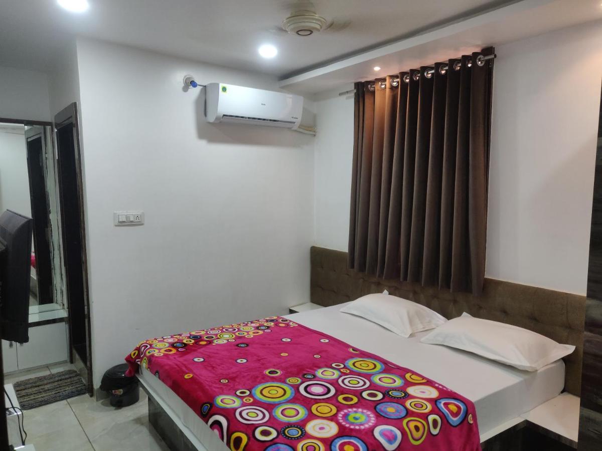 Hotel Rb Palace Indore Eksteriør billede