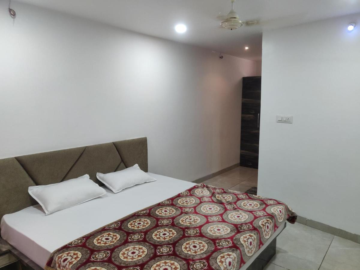 Hotel Rb Palace Indore Eksteriør billede